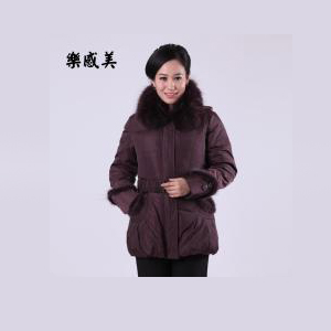 乐感美女装