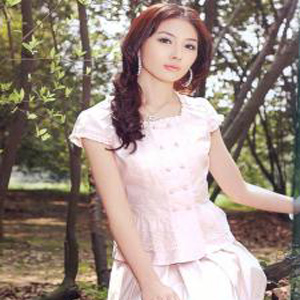 阿彩格女装