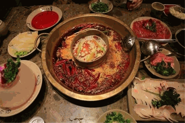 功夫天下旋转小火锅在全国加盟店有多少家？加盟怎么样