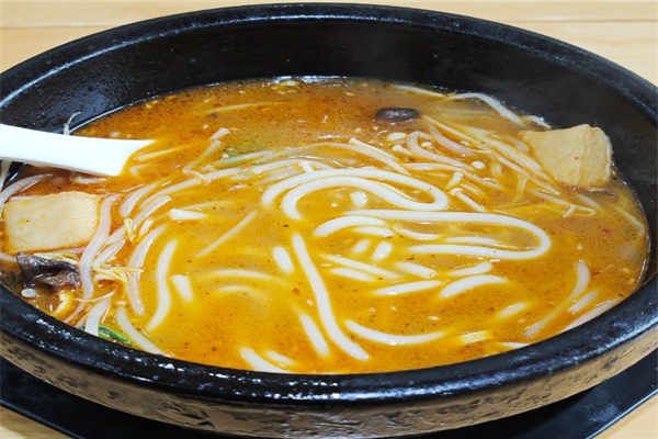 桥上郎过桥米线