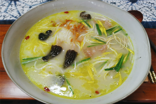 宫大嫂云南过桥米线