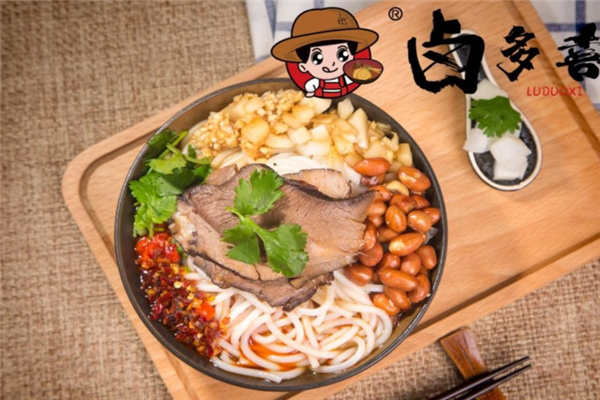 卤多喜卤肉锅巴饭