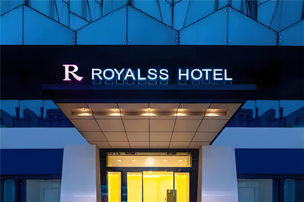 R ROYALSS HOTEL