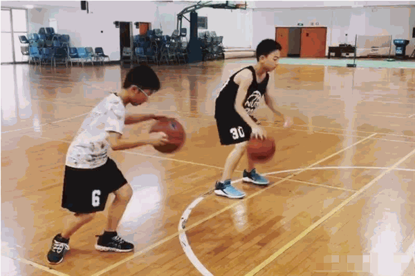 优跃篮球培训