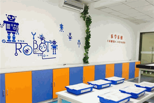 乐学乐创机器人教育