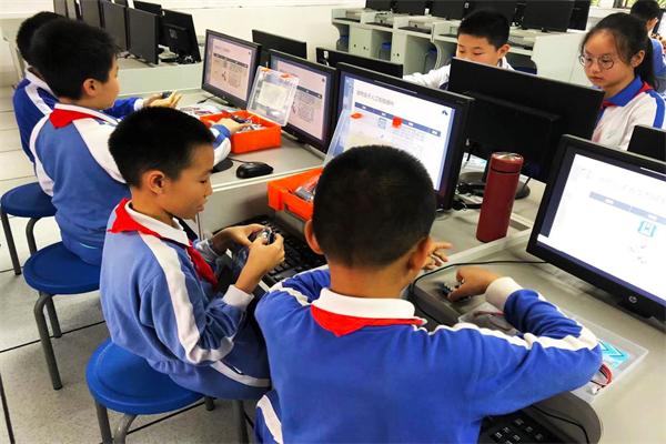 造物世界科技创新教育