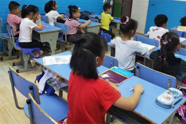 棒棒堂书法编程教育培训中心 棒棒堂书法编程教育培训中心