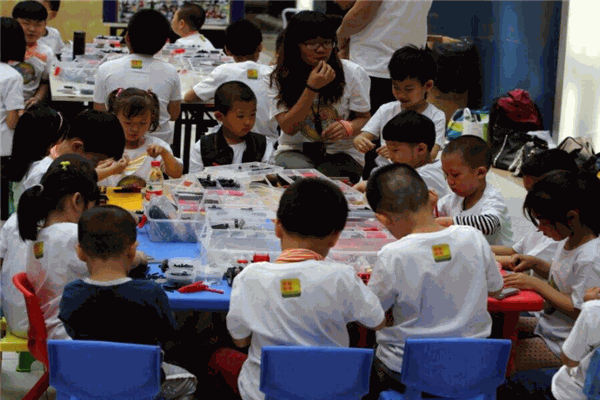 考拉旋风机器人 考拉旋风机器人