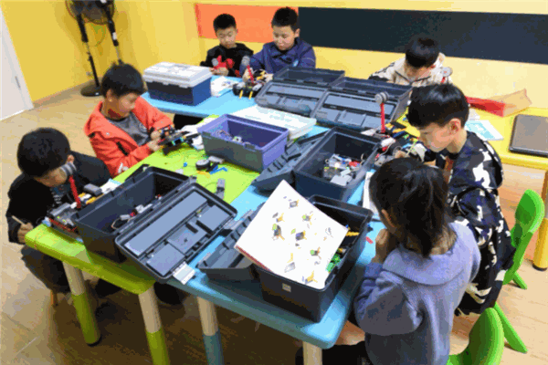 考拉旋风机器人 考拉旋风机器人