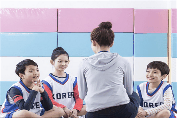 鼎胜青少年篮球训练营