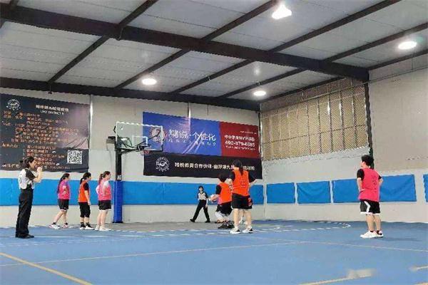 腾跃青少年篮球培训中心