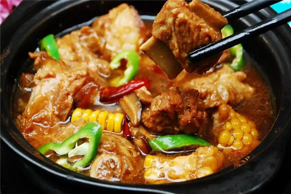 侯记黄焖鸡米饭