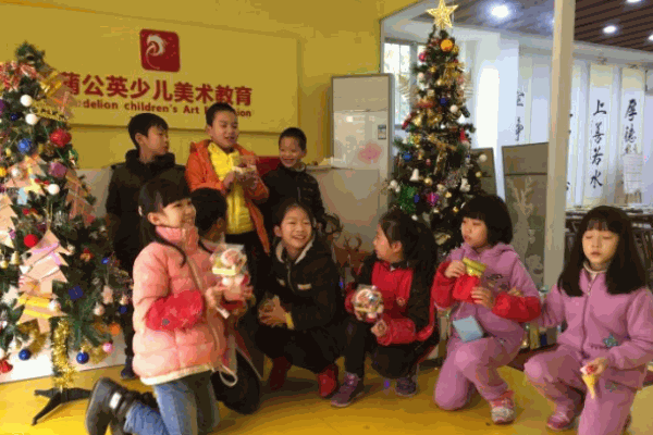 蒲公英少儿美术