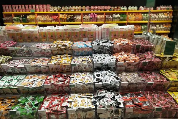 巧恋滋零食铺