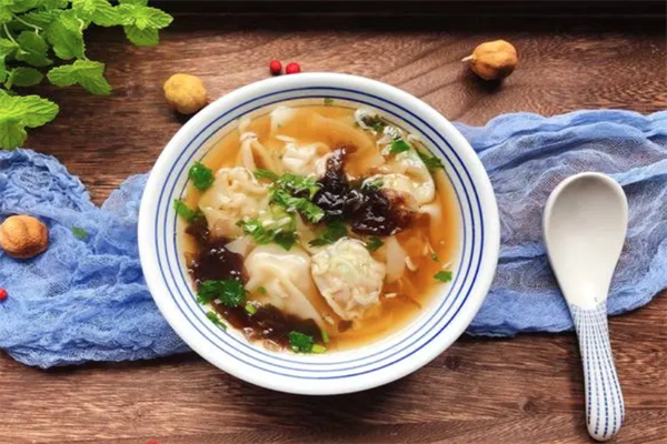 八鲜馄饨