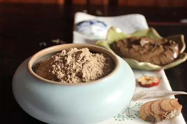 清皙美中药面膜