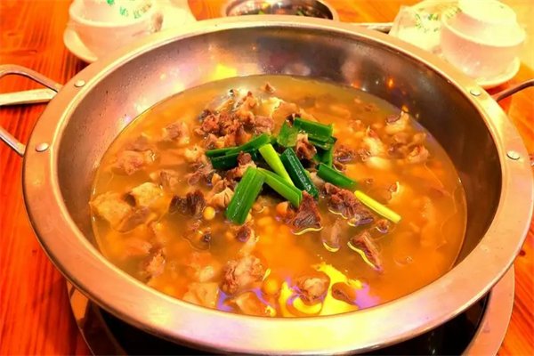 南潮鲜牛腩火锅