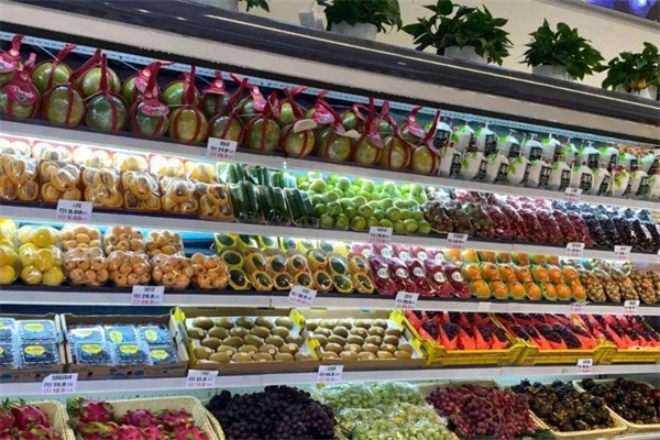 沁心原水果炒货店