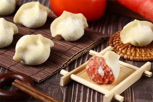 捏上开口水饺