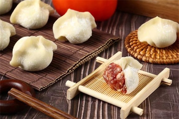 捏上开口水饺