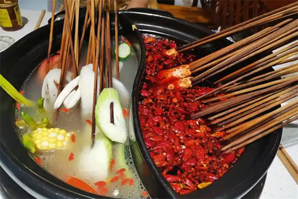 食尚签重庆串串香火锅