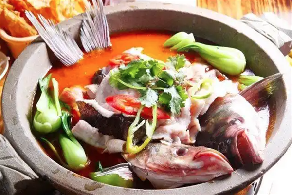 石锅鱼火锅