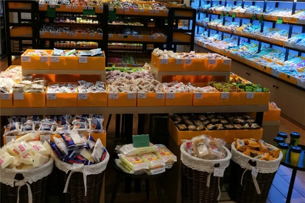 零食仓加盟电话号码是多少？开启你的创业之旅