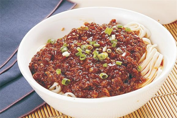 功夫象酸辣粉炸酱面