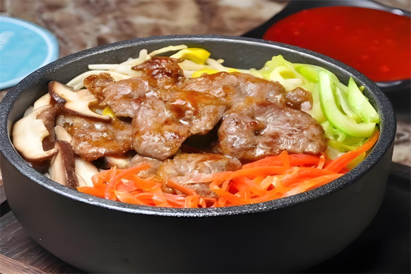 部落烤肉石锅拌饭