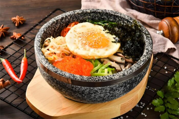 鲁家石锅拌饭