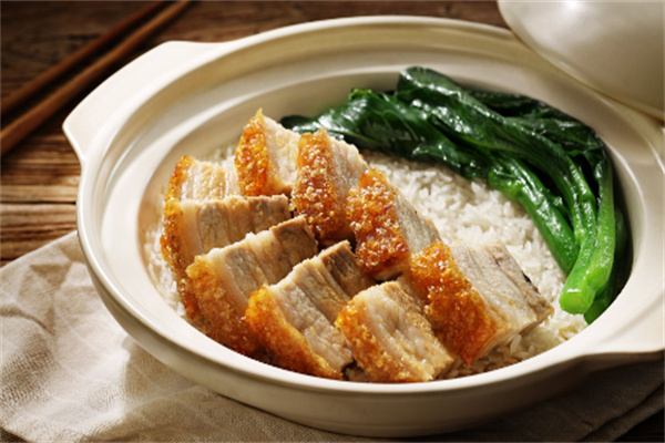 王浩泽脆皮烤肉饭