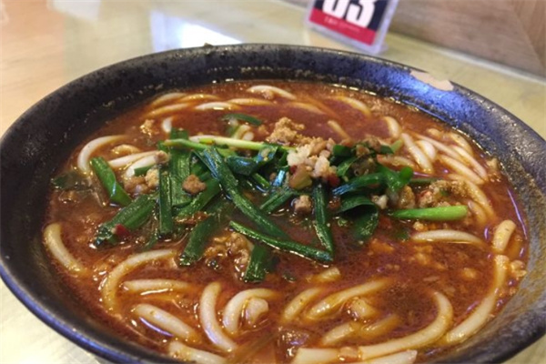 金农红土猪肉小锅米线