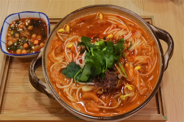 苗老二红酸汤粉 苗老二红酸汤粉