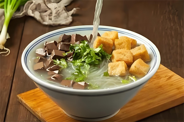 鸭嘴怪鸭血粉丝汤