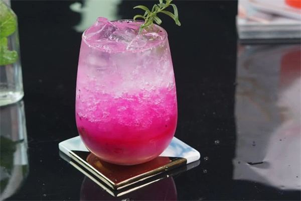 姹紫嫣红奶茶