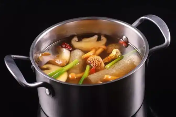 上品锅菌汤小火锅