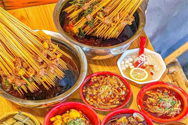 泰好吃麻辣串串香火锅