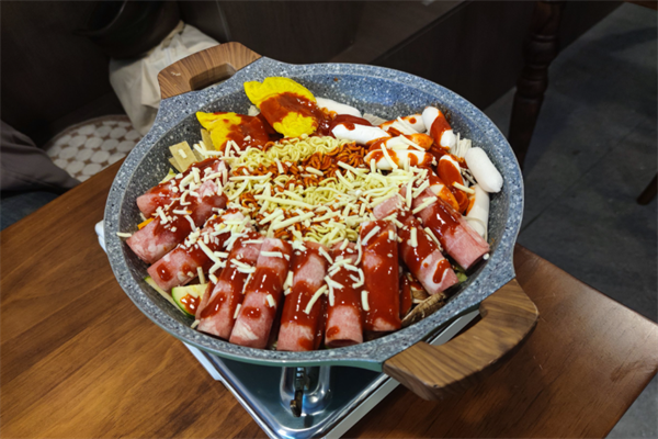 新明洞年糕火锅 新明洞年糕火锅