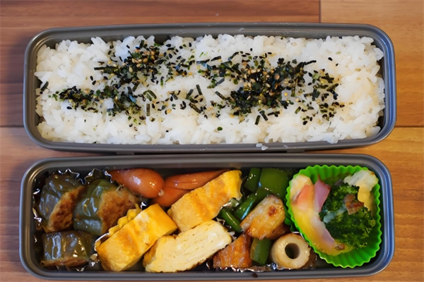 黑饭盒城市精致便当