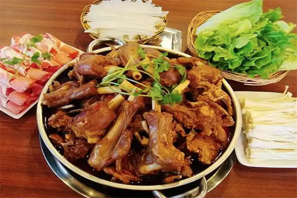 马家羊肉鲜汤羊蝎子火锅