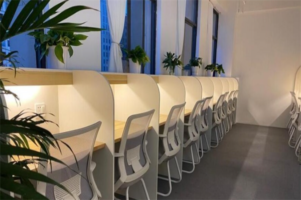 知知AI智能自习室