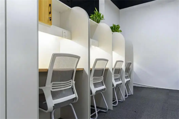 鱼跃超级AI智习室 鱼跃超级AI智习室