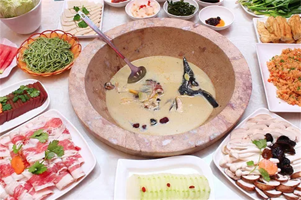 蒸汽鱼火锅