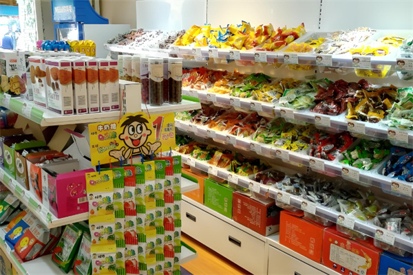 萌小福六块九零食铺子