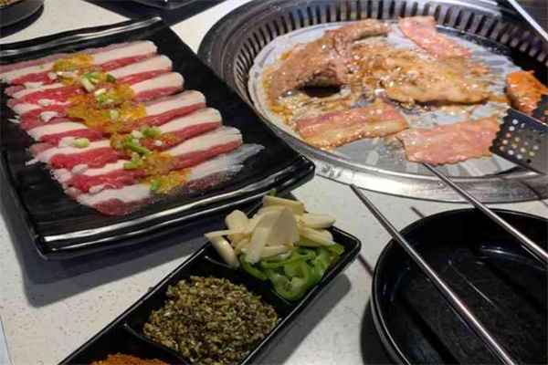 李家村烤肉店