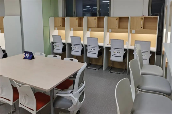 启迪 AI 科技自习室