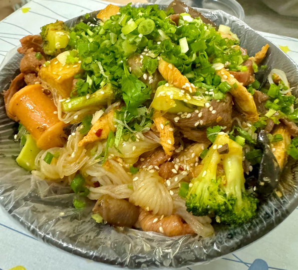 蜀留香麻辣烫加盟费多少钱？加盟怎么样