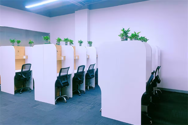 疯狂伴习AI智能自习室 疯狂伴习AI智能自习室