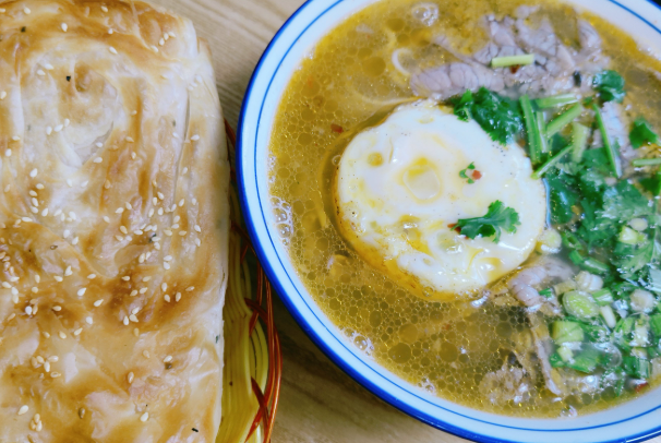 插花牛肉汤 插花牛肉汤
