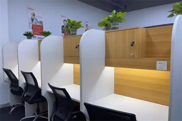 疯狂伴习AI智能自习室 疯狂伴习AI智能自习室